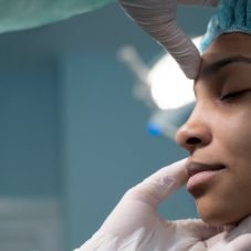 Cirurgias plásticas em 2026 a busca por naturalidade e quais procedimentos ajudam a evitar um resultado artificial