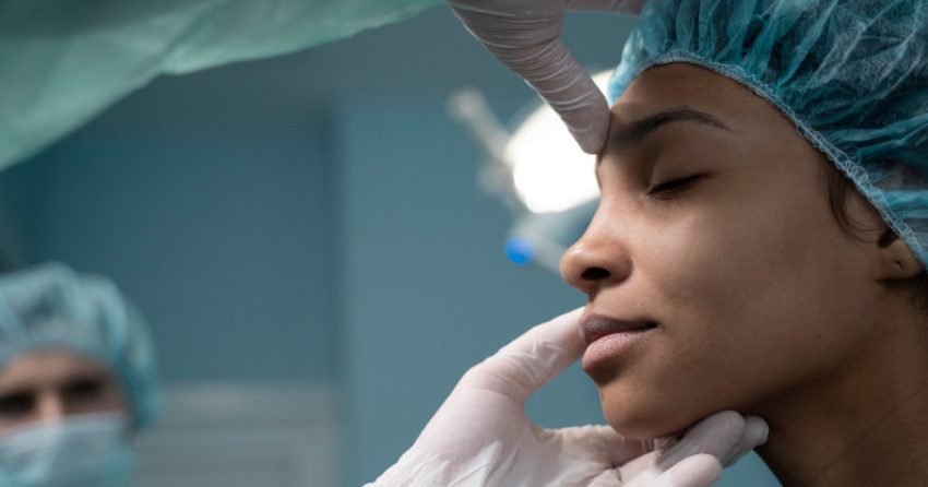 Cirurgias plásticas em 2026: a busca por naturalidade e quais procedimentos ajudam a evitar um resultado artificial